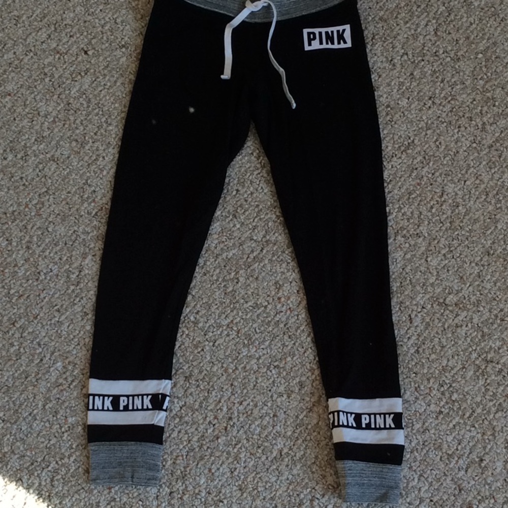 PINK yoga pant, banded ankle w/ PINK letters Small